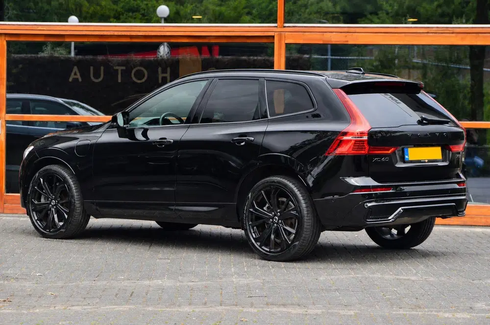 Volvo XC60 T8 Hybride AWD Ultra Black Edition uit 2024, foto 3