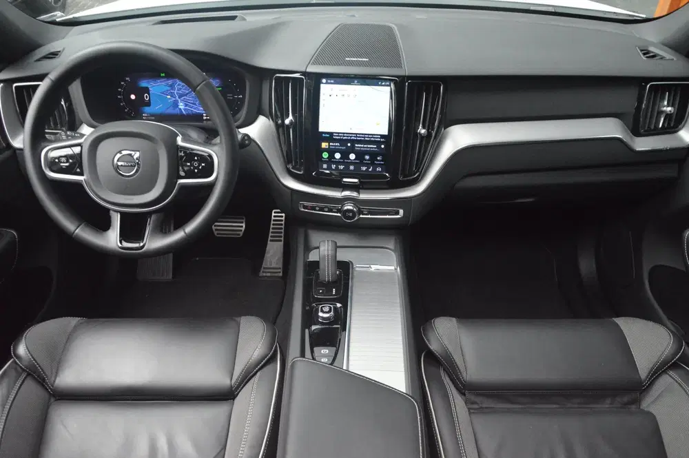 Volvo XC60 T8 Hybride AWD Ultra Black Edition uit 2024, foto 8
