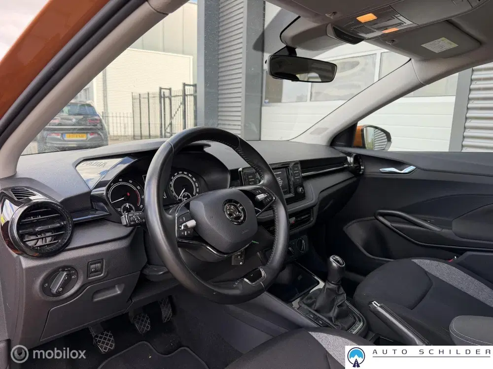 Skoda Fabia 1.0 TSI Active uit 2022, foto 3