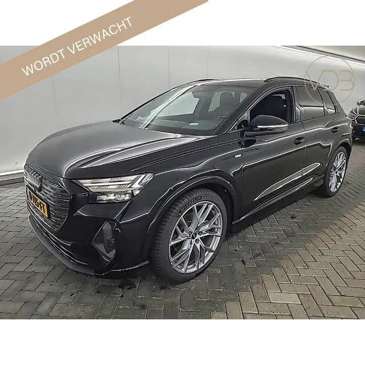 Audi Q4 e-tron 35 SOH 93% S-Line Competition PANO CAMERA uit 2021
