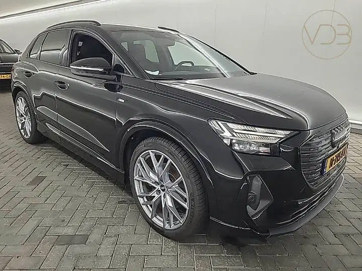 Audi Q4 e-tron 35 SOH 93% S-Line Competition PANO CAMERA uit 2021, foto 4