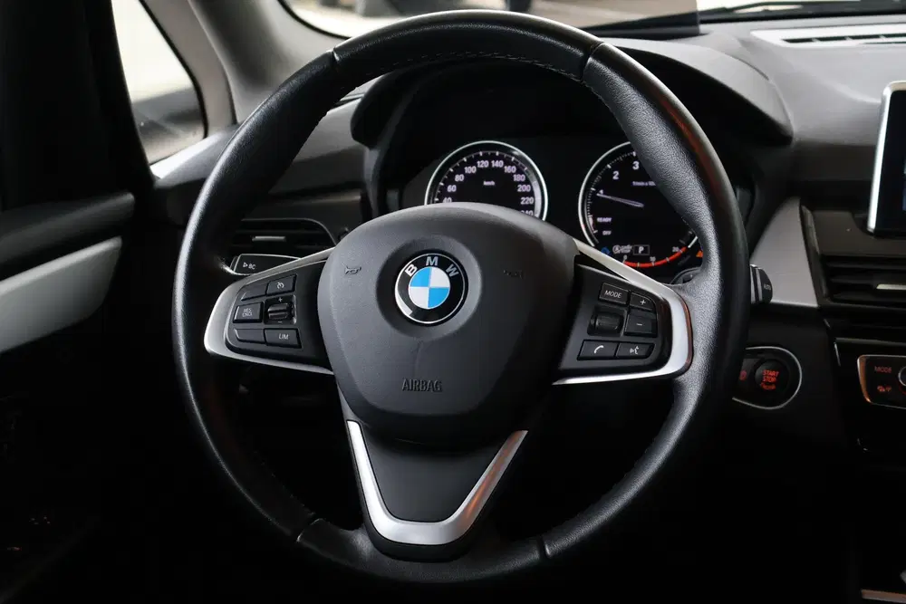 BMW 2-serie Active Tourer 218i uit 2021, foto 11