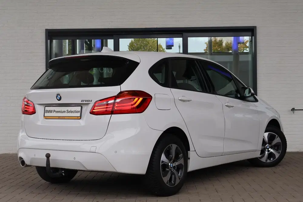 BMW 2-serie Active Tourer 218i uit 2021, foto 2