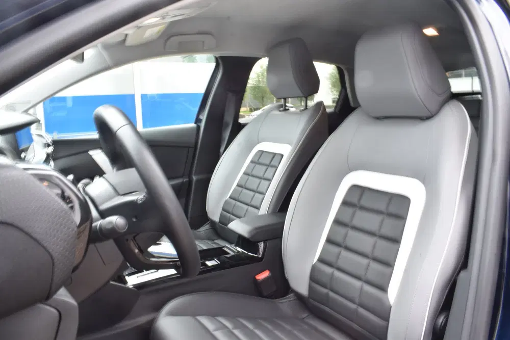 Citroën C4 Hybrid 145 DCS-6 Max Automaat uit 2026, foto 2