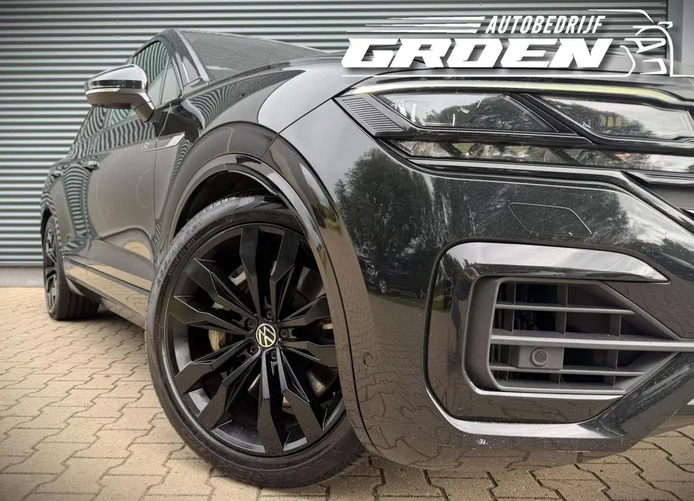 Volkswagen Touareg 3.0 TSi 4MOTION R-LINE PANO uit 2023, foto 4