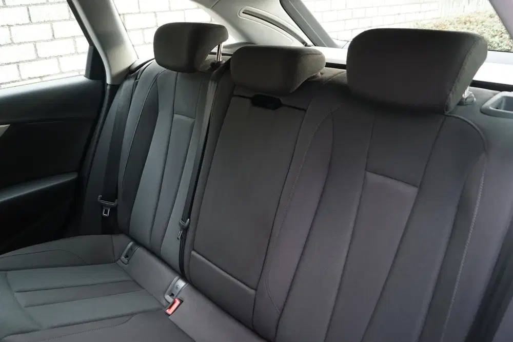 Audi A4 35 TFSI Advanced Edition Autom Sportst Nav uit 2023, foto 6