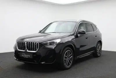 BMW iX1 xDrive30 M Sport Pano uit 2023