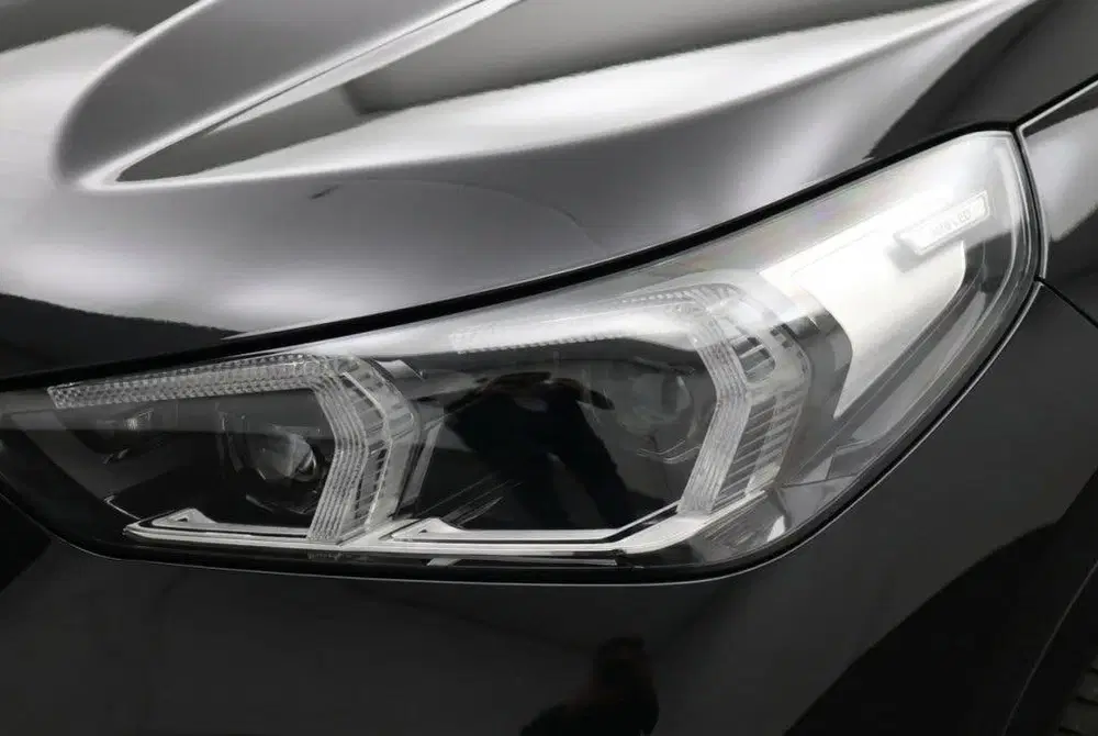 BMW iX1 xDrive30 M Sport Pano uit 2023, foto 8