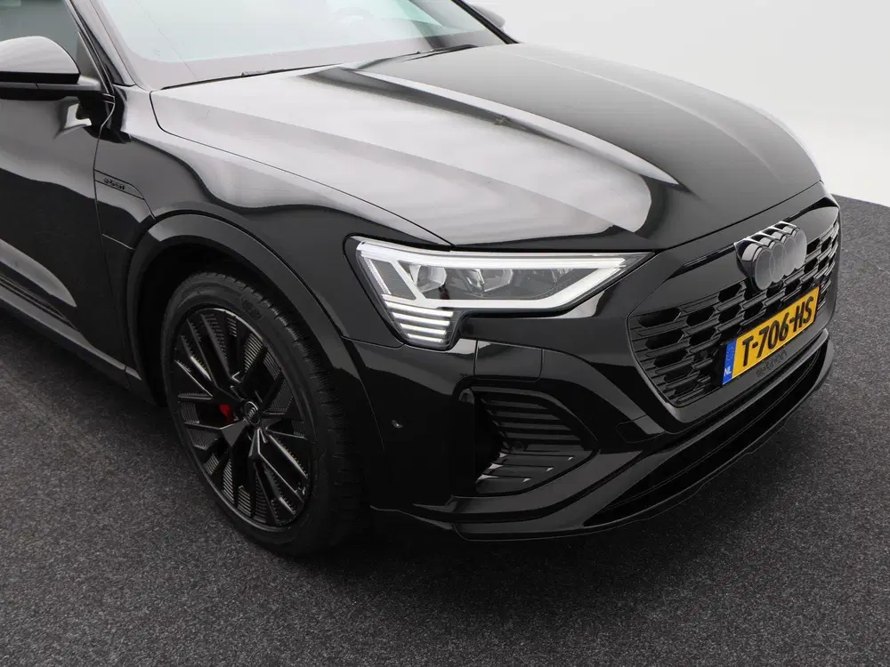 Audi Q8 e-tron 55 quattro S Edition 115 kWh 408 Pk uit 2023, foto 13