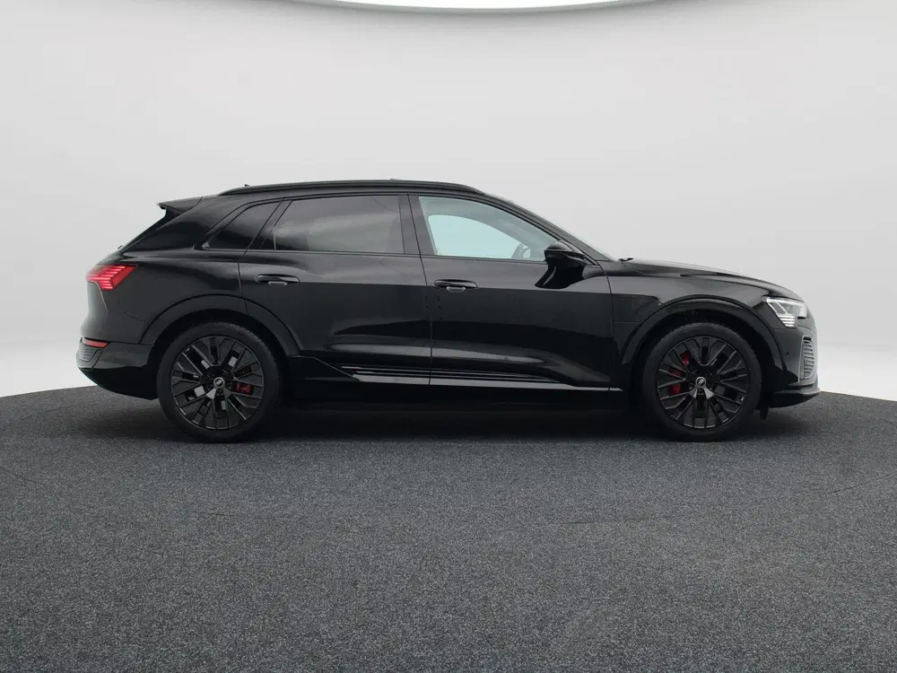 Audi Q8 e-tron 55 quattro S Edition 115 kWh 408 Pk uit 2023, foto 8
