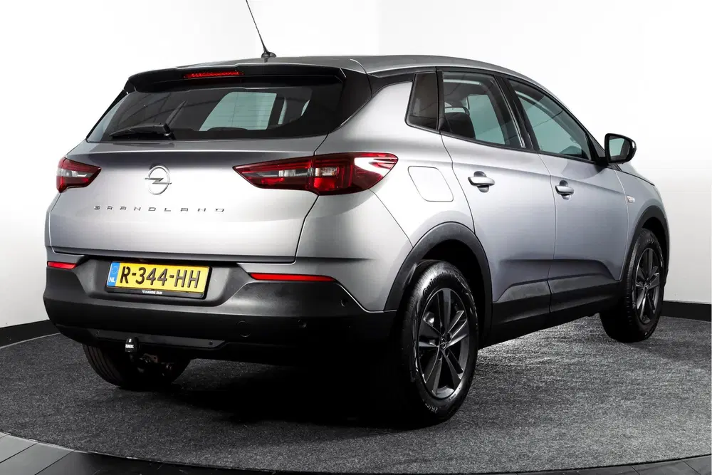 Opel Grandland 1.2 Turbo Edition uit 2022, foto 2