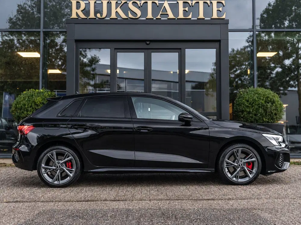Audi A3 45 TFSI e S-Line Competition uit 2021, foto 6
