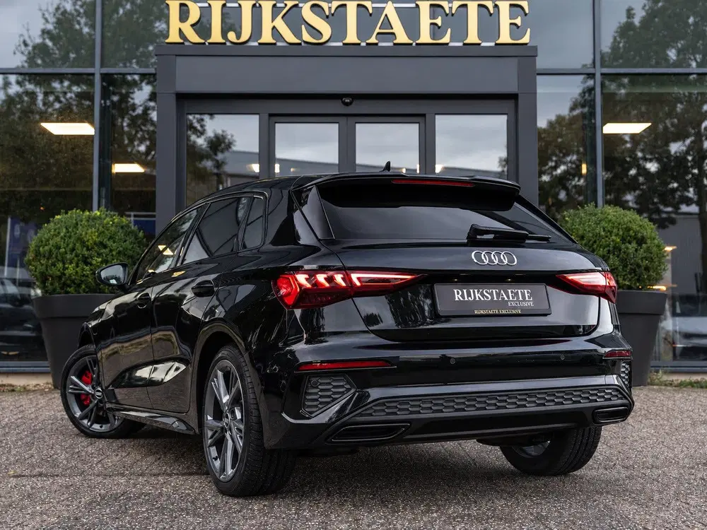 Audi A3 45 TFSI e S-Line Competition uit 2021, foto 9