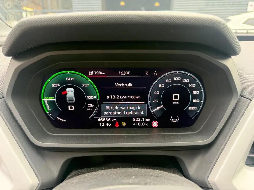 Audi Q4 e-tron 35 S edition 55 kWh S-Line uit 2022, foto 5