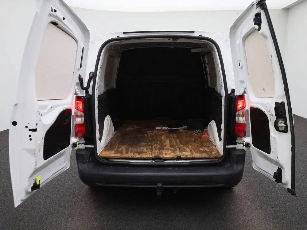 Opel Combo 1.5D L1H1 Edition uit 2020, foto 11