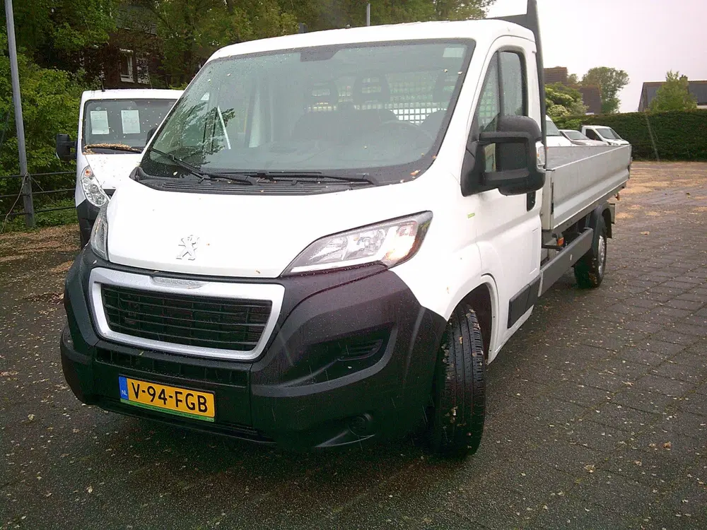 Peugeot Boxer 335 2.2 BlueHDi 140 L3H2 Asphalt OPENLAADB uit 2020, foto 3