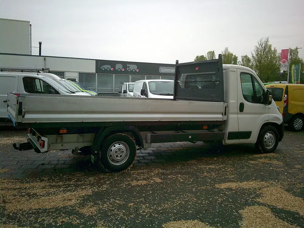 Peugeot Boxer 335 2.2 BlueHDi 140 L3H2 Asphalt OPENLAADB uit 2020, foto 4