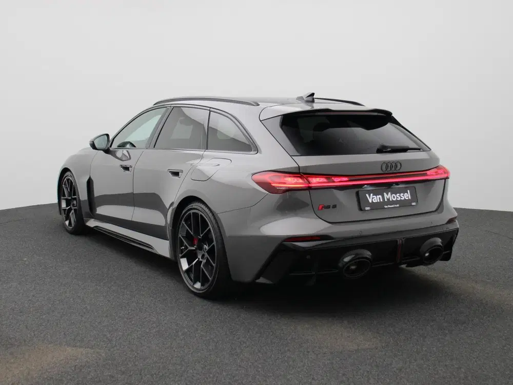 Audi RS5 e-hybrid quattro 639 PK uit 2026, foto 4