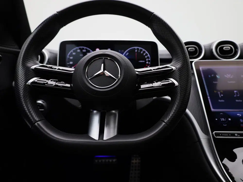 Mercedes-Benz C-Klasse 300 e AMG Line uit 2024, foto 7