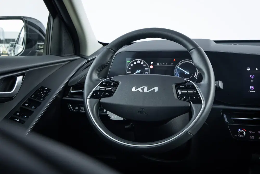 Kia Niro Dynamic+ Line 64.8 kWh Panoramadak uit 2023, foto 11