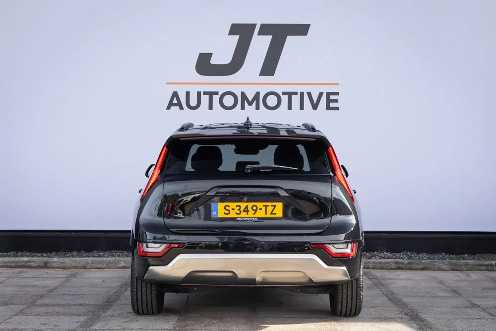 Kia Niro Dynamic+ Line 64.8 kWh Panoramadak uit 2023, foto 6