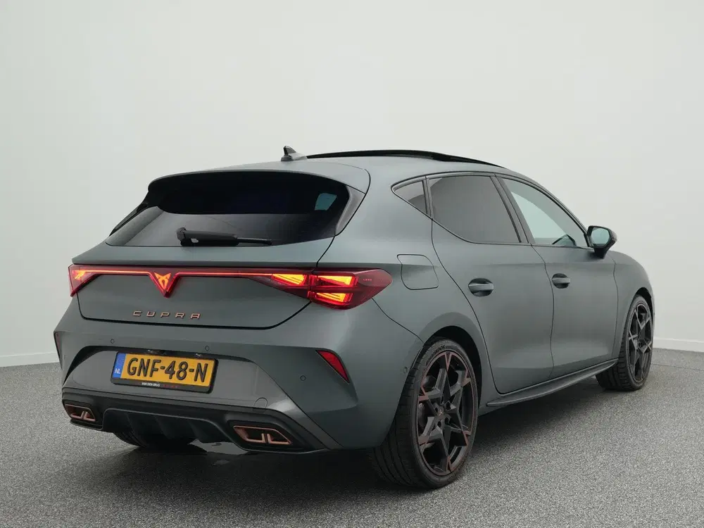 Cupra Leon 1.5 TSI e-Hybrid 272pk VZ Performance uit 2024, foto 2
