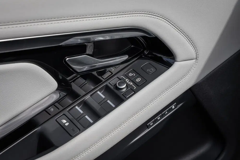 Land Rover Range Rover Evoque 1.5 P300e AWD R-D SE Panoramad uit 2020, foto 10
