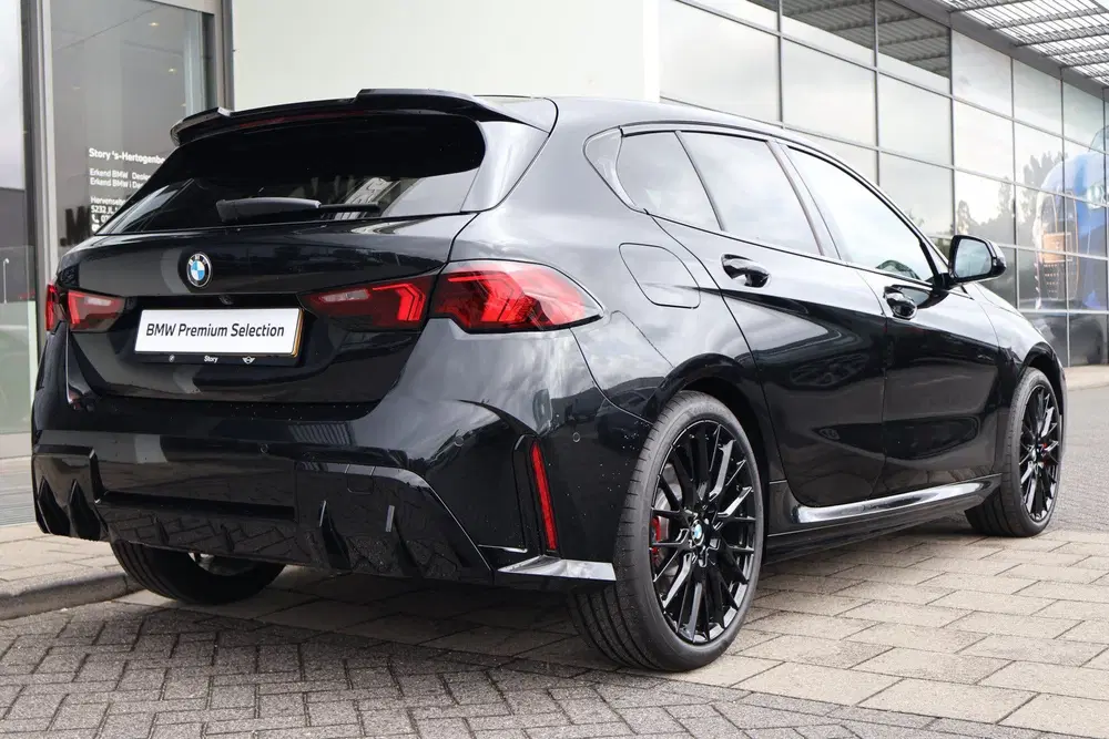 BMW 1-serie 120 M Sport Automaat uit 2026, foto 7