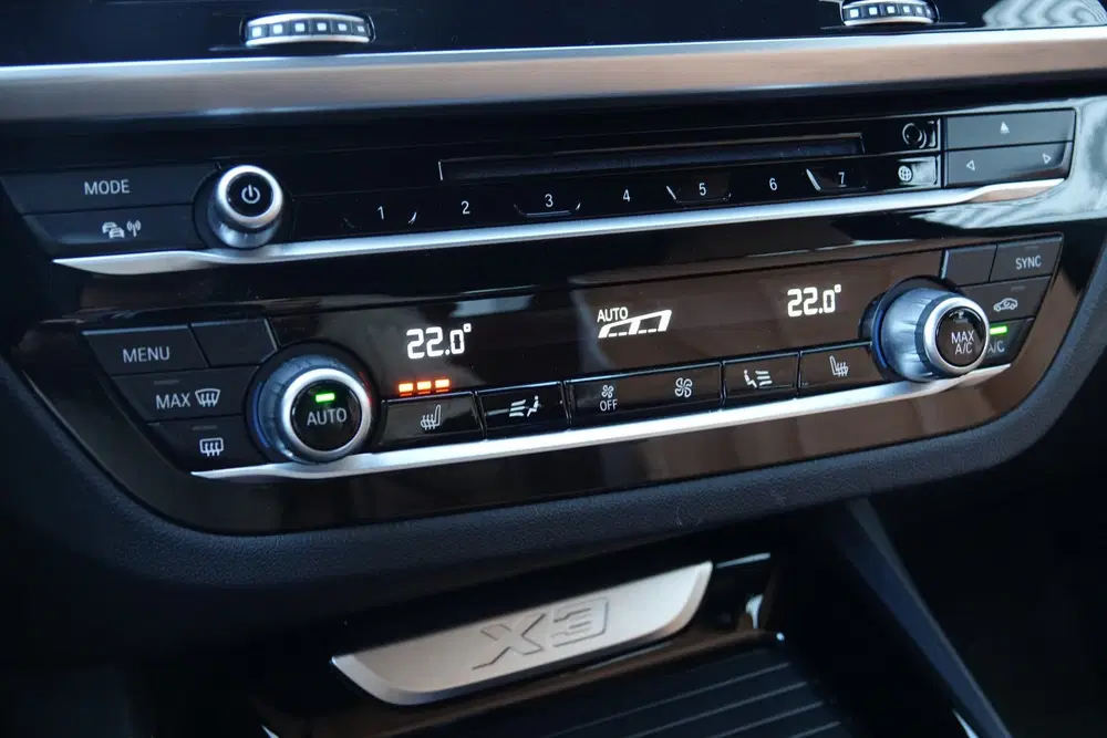 BMW X3 xDrive20i High Executive uit 2019, foto 14