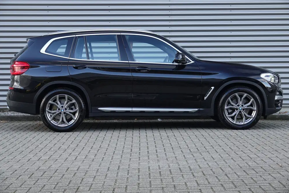 BMW X3 xDrive20i High Executive uit 2019, foto 15