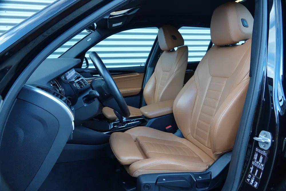 BMW X3 xDrive20i High Executive uit 2019, foto 4