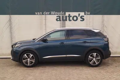 Peugeot 3008 1.2 PureTech 130pk Allure -NAVI-ECC-PDC-CA uit 2022