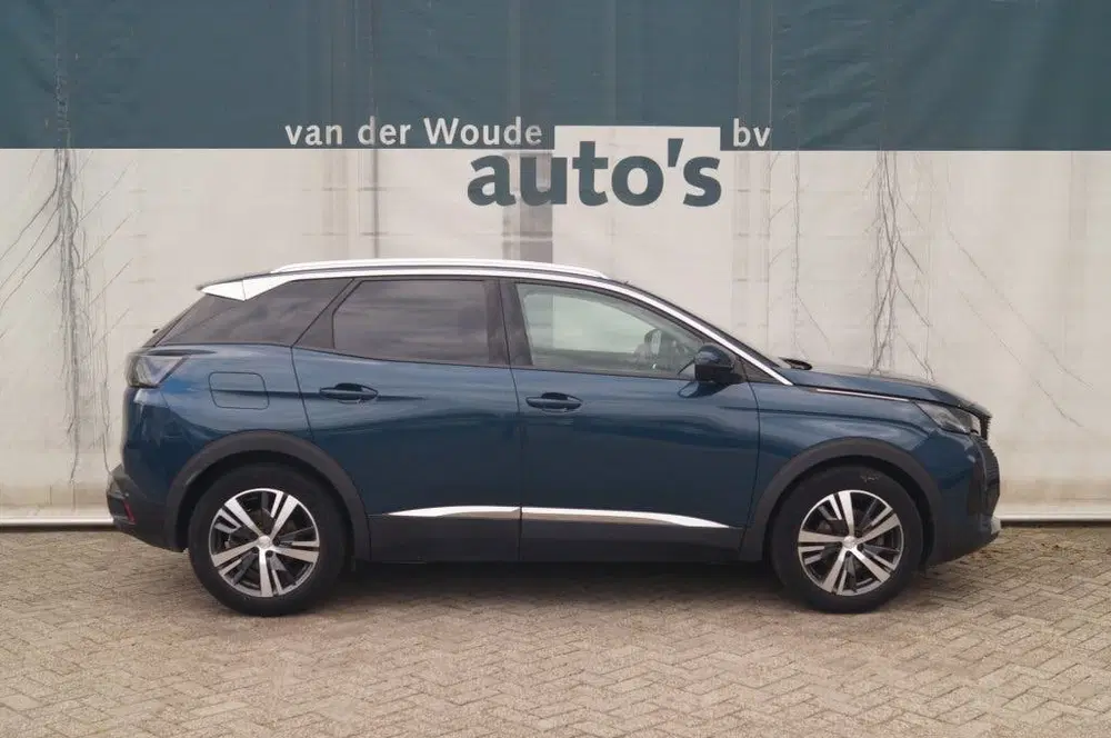 Peugeot 3008 1.2 PureTech 130pk Allure -NAVI-ECC-PDC-CA uit 2022, foto 2