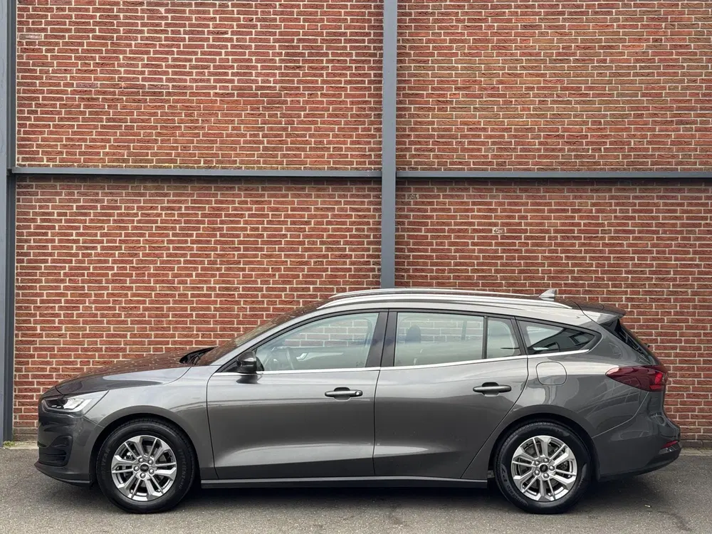 Ford Focus 1.0 EcoBoost Hybrid Titanium uit 2023, foto 2