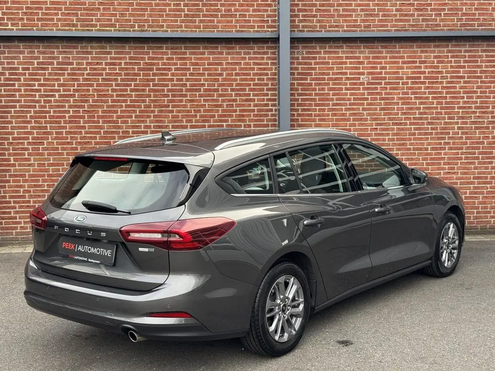 Ford Focus 1.0 EcoBoost Hybrid Titanium uit 2023, foto 3