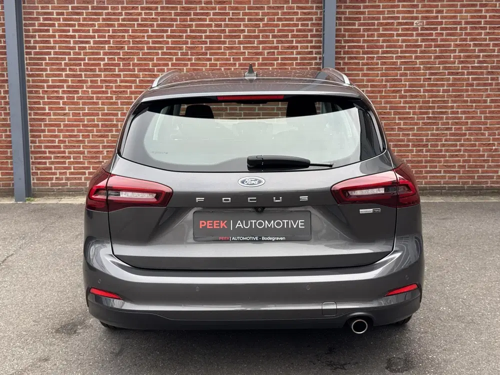 Ford Focus 1.0 EcoBoost Hybrid Titanium uit 2023, foto 7