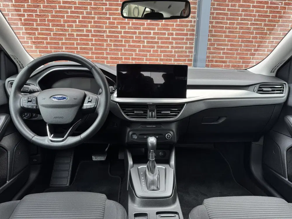 Ford Focus 1.0 EcoBoost Hybrid Titanium uit 2023, foto 8