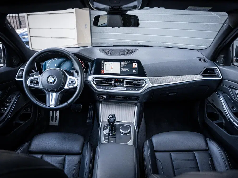BMW 3-serie 330e High Executive uit 2021, foto 11