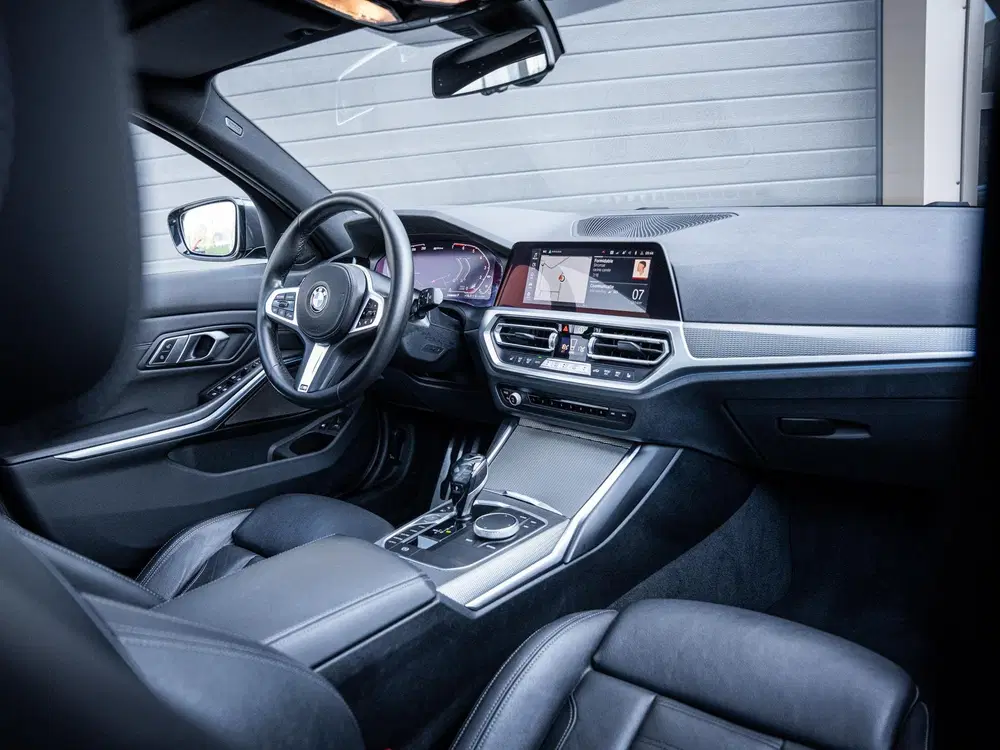 BMW 3-serie 330e High Executive uit 2021, foto 14