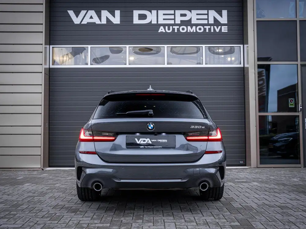 BMW 3-serie 330e High Executive uit 2021, foto 7