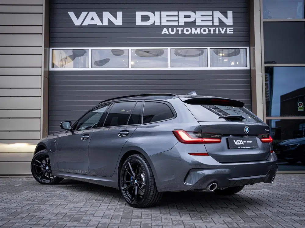 BMW 3-serie 330e High Executive uit 2021, foto 8