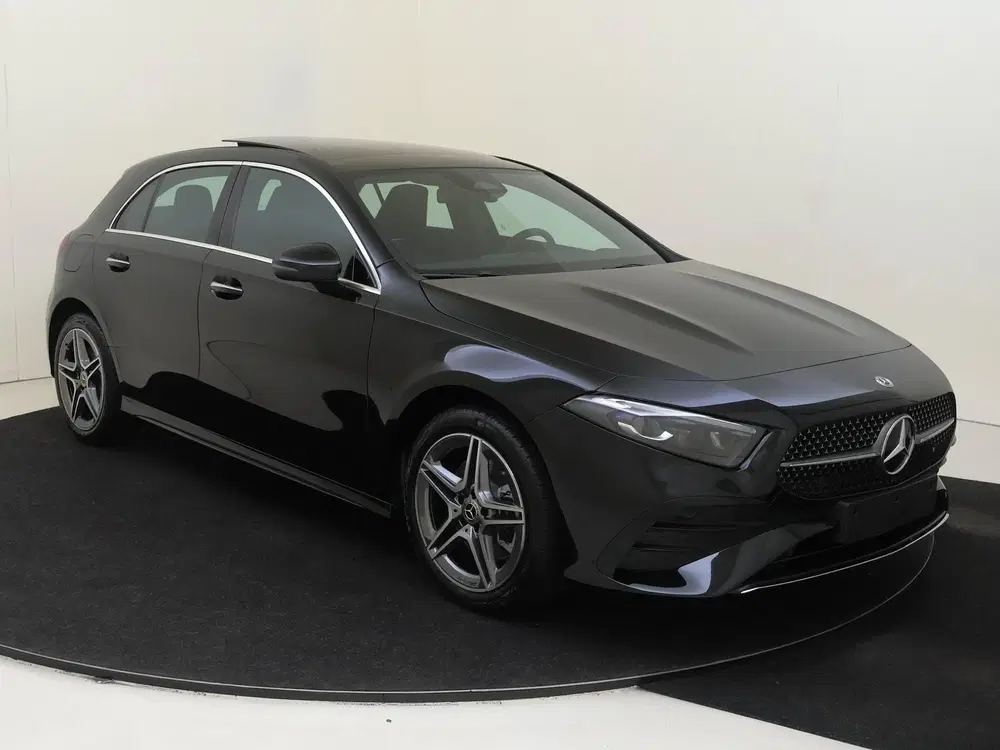 Mercedes-Benz A-Klasse 250 e Business Solution AMG Panoramad uit 2026, foto 3