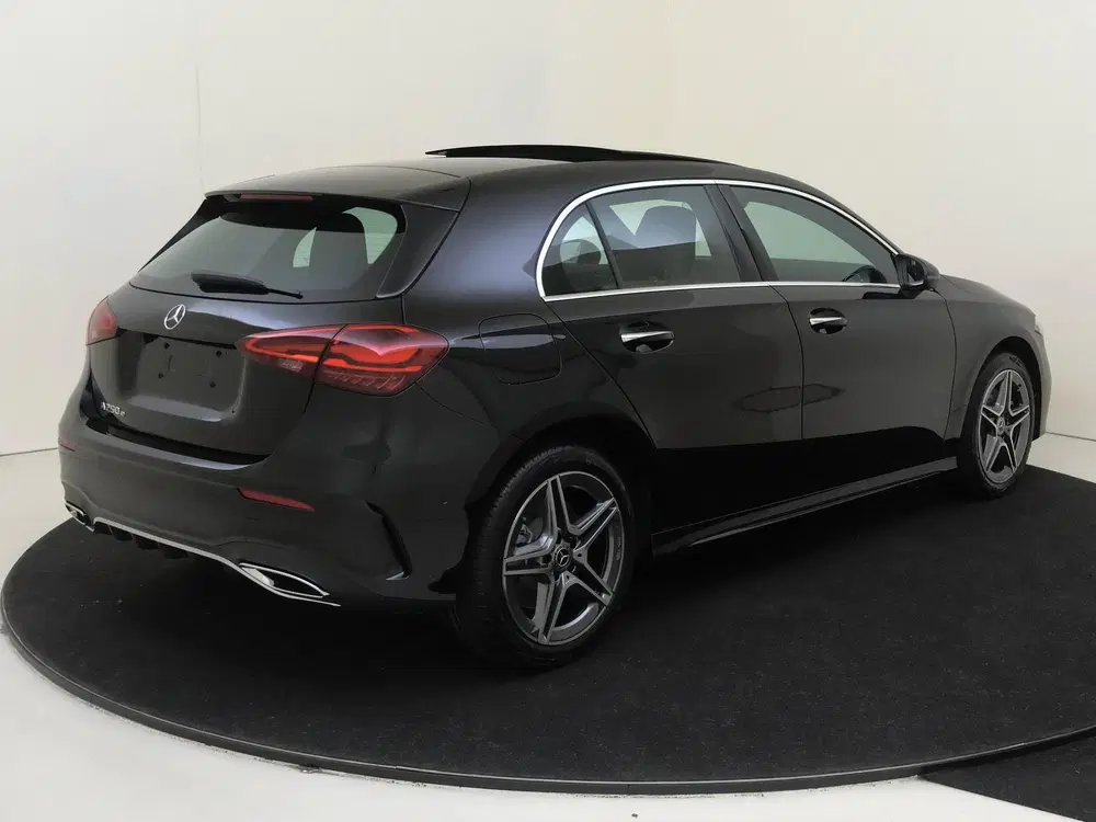Mercedes-Benz A-Klasse 250 e Business Solution AMG Panoramad uit 2026, foto 4