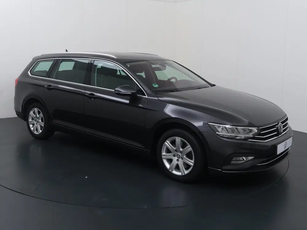 Volkswagen Passat 1.5 TSI Business uit 2022, foto 3
