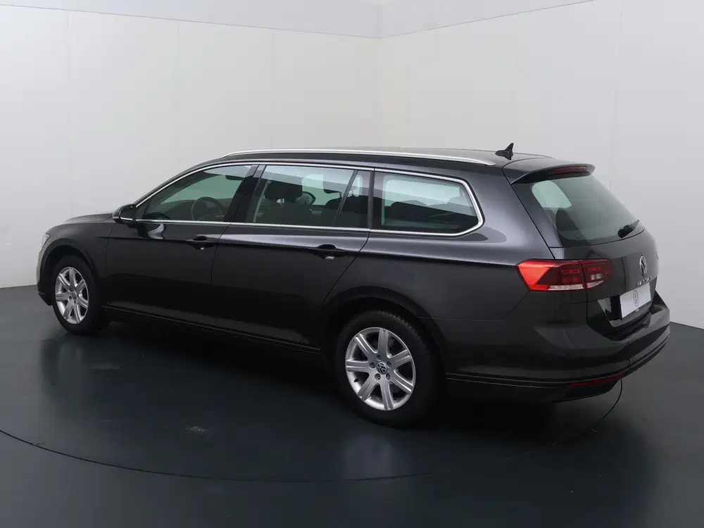 Volkswagen Passat 1.5 TSI Business uit 2022, foto 5