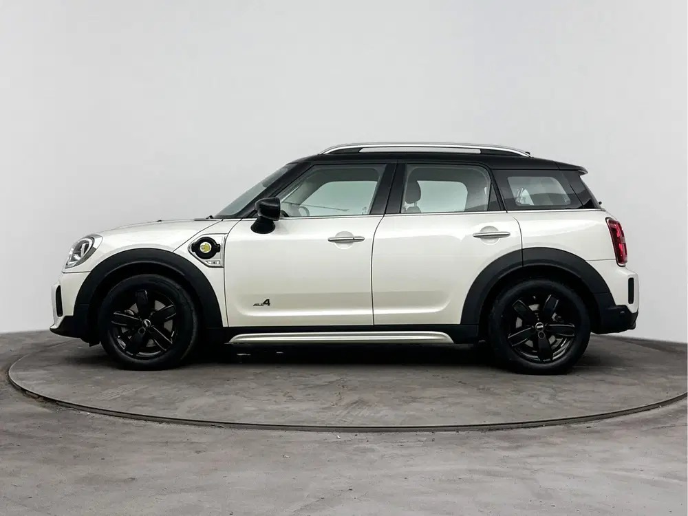 Mini Countryman Cooper SE ALL4 Classic Automaat uit 2023, foto 2