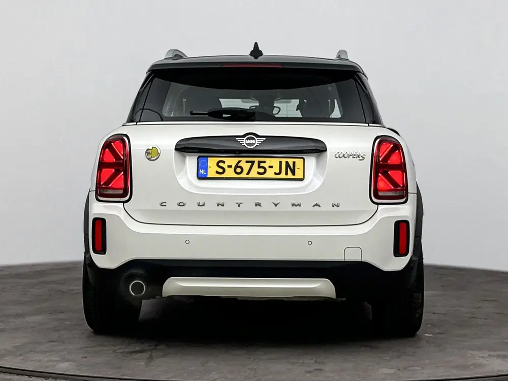 Mini Countryman Cooper SE ALL4 Classic Automaat uit 2023, foto 3