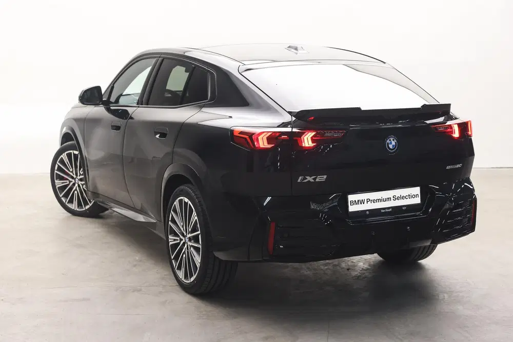 BMW iX2 eDrive20 M Sport uit 2026, foto 2