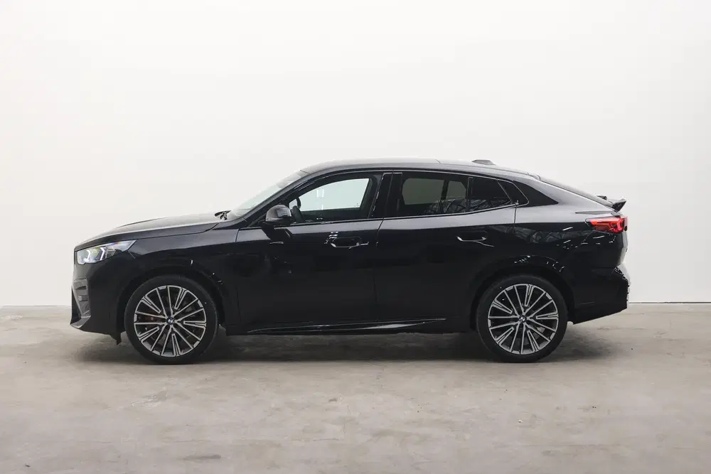 BMW iX2 eDrive20 M Sport uit 2026, foto 7