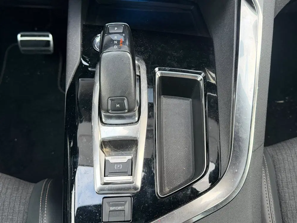 Peugeot 3008 1.2 PureTech Blue Lease Premium (PANORAMAD uit 2020, foto 7